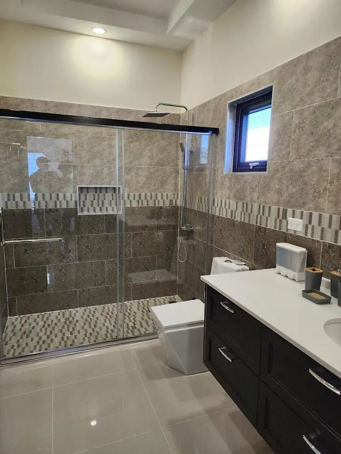 Pyramid Joy, 2 Bedroom Villa, Ocho Rios, Jamaica Holiday home